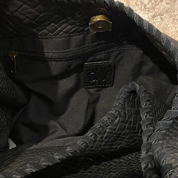 DV Large Black Bag with Tassel - Picture 10 of 10